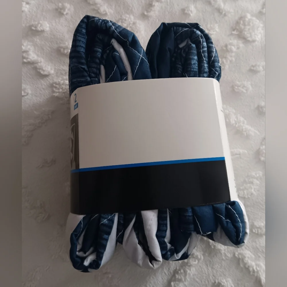 Mainstays pair new